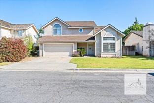 2084 E Chennault Ave - Photo 1 of 1