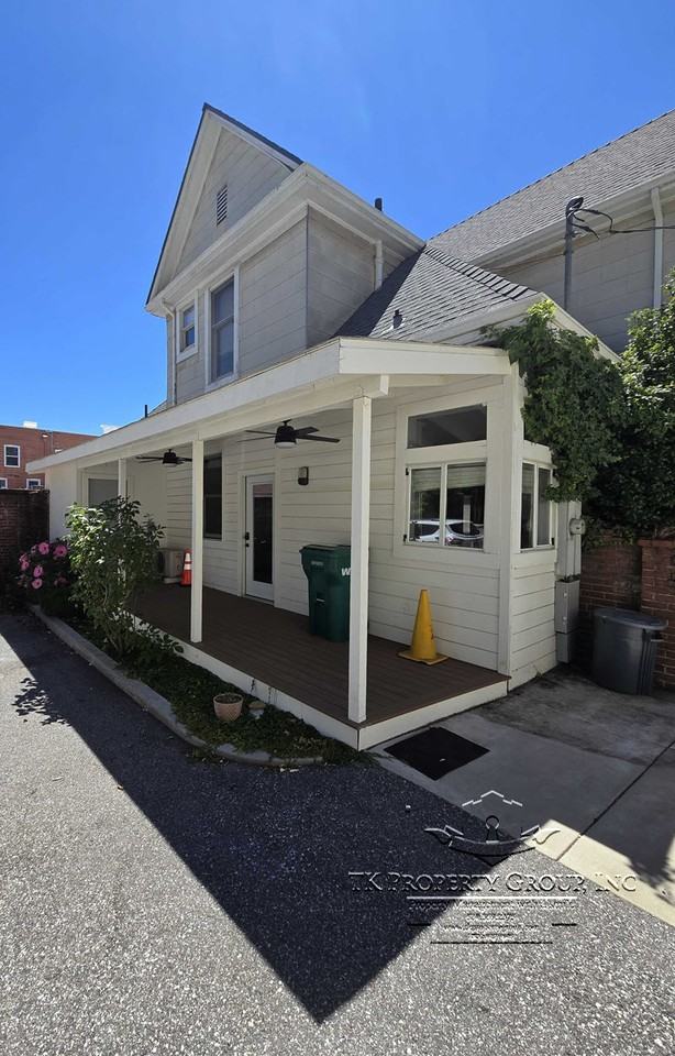 210 N Auburn St #1 - Photo 2 of 43