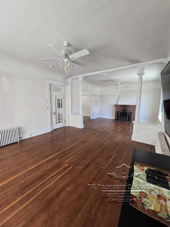 210 N Auburn St #1 - Photo 5 of 43