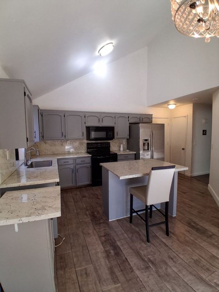 2521 N Selland Ave - Photo 6 of 19