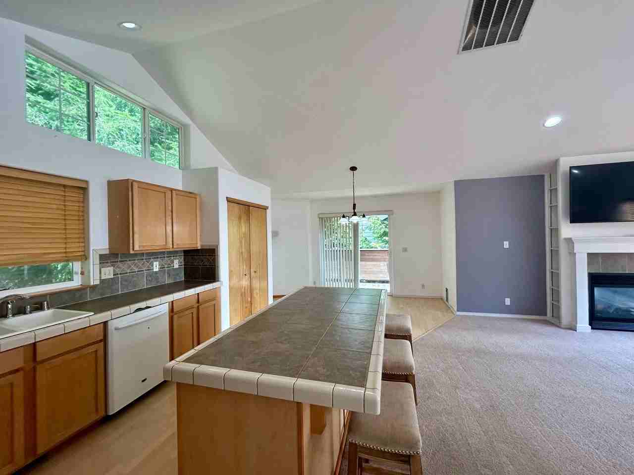 14 Yearling Pl - Photo 7 of 33