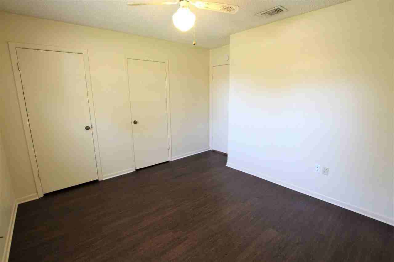 12455 Cimmarron Dr - Photo 4 of 17