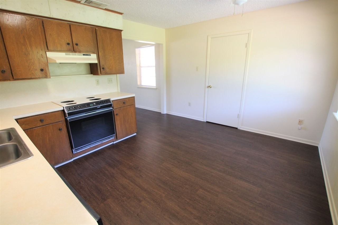12455 Cimmarron Dr - Photo 6 of 17