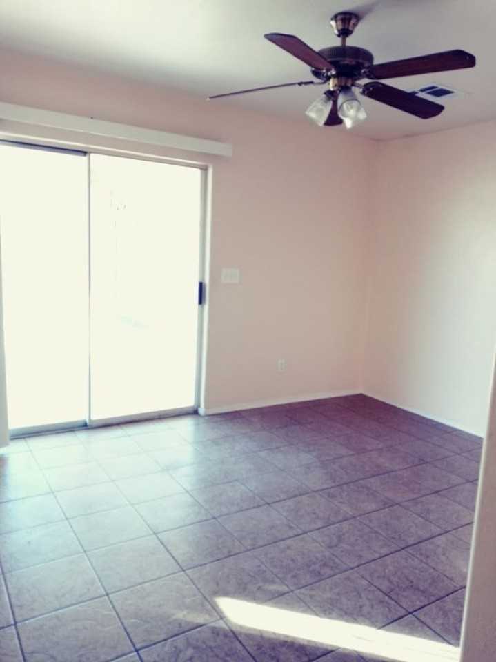 6711 N 61st Ave - Photo 3 of 7