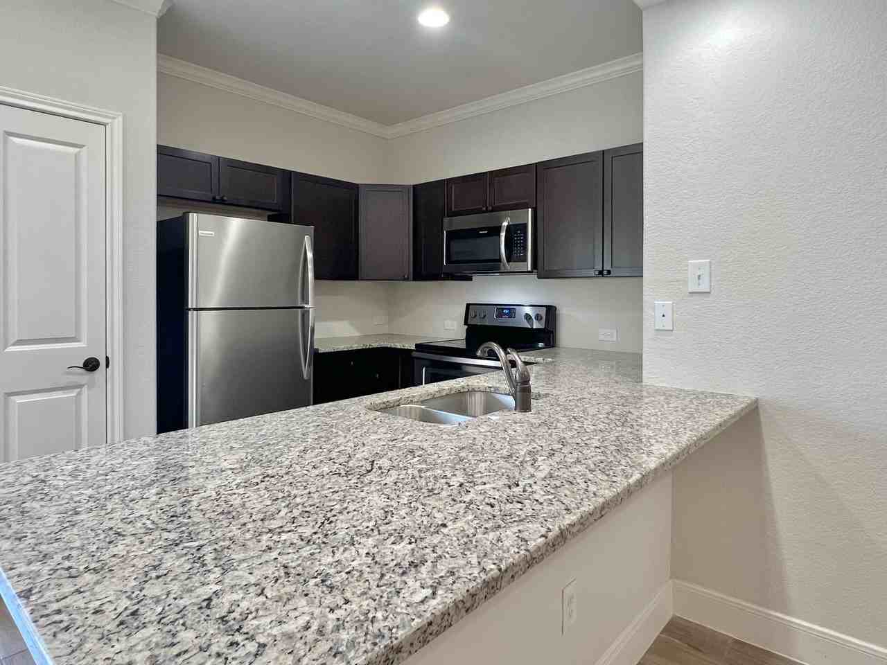 6310 Melanzane Ave - Photo 7 of 20