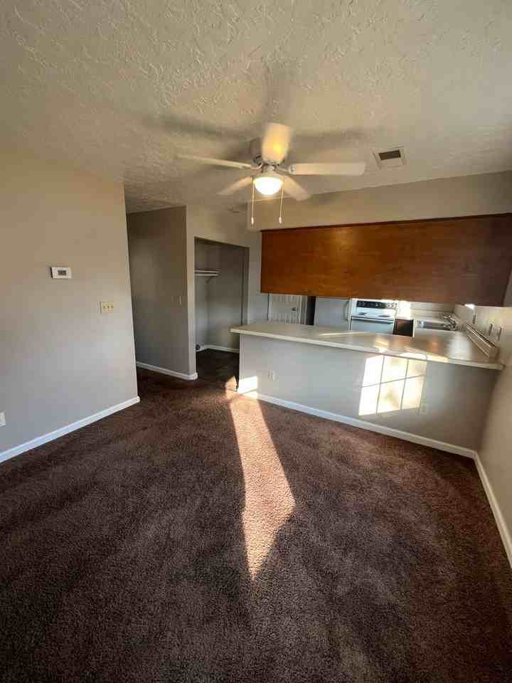 405 Fonville St Apt A - Photo 2 of 7