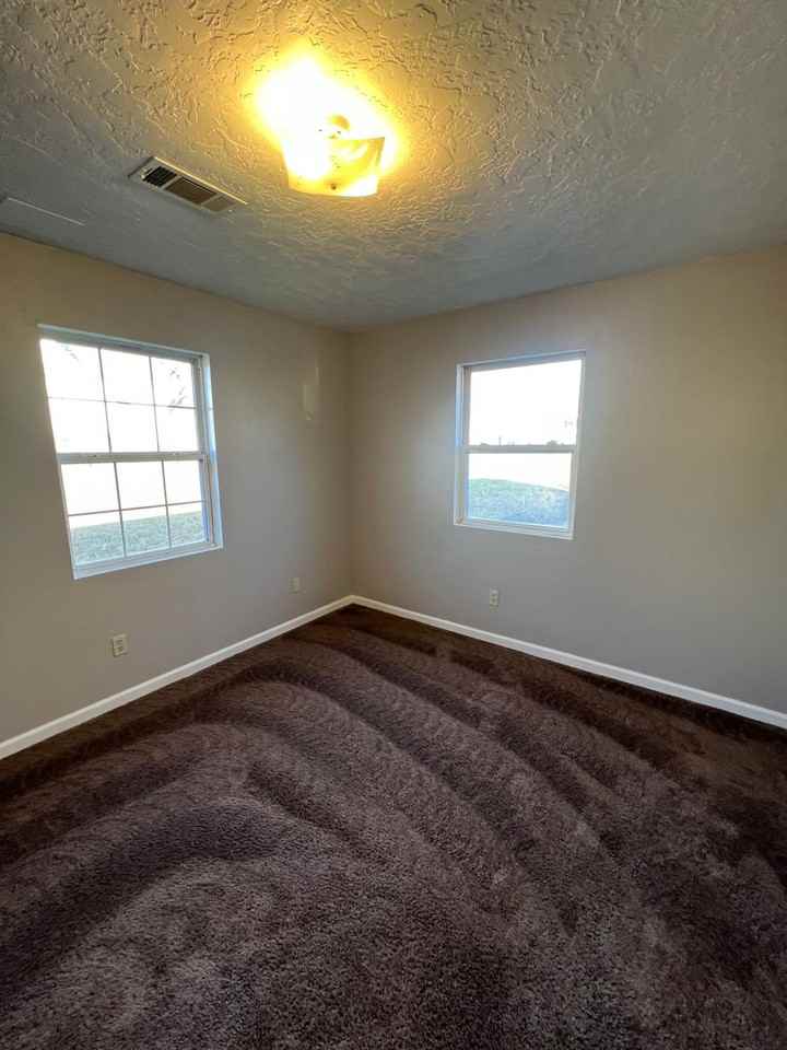 405 Fonville St Apt A - Photo 4 of 7