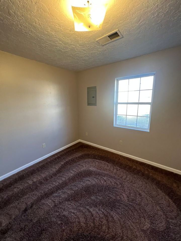 405 Fonville St Apt A - Photo 6 of 7