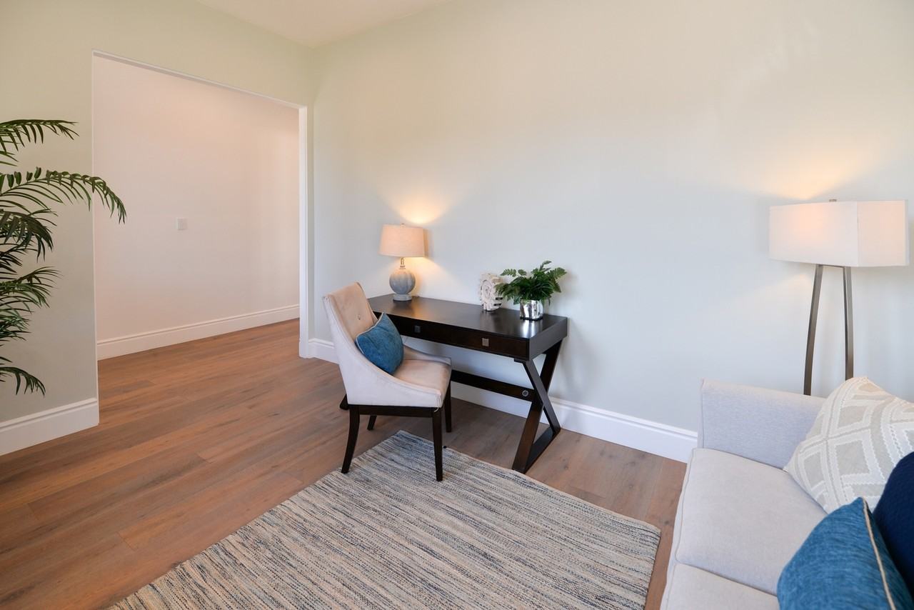 1041 8th St - Photo 3 of 38