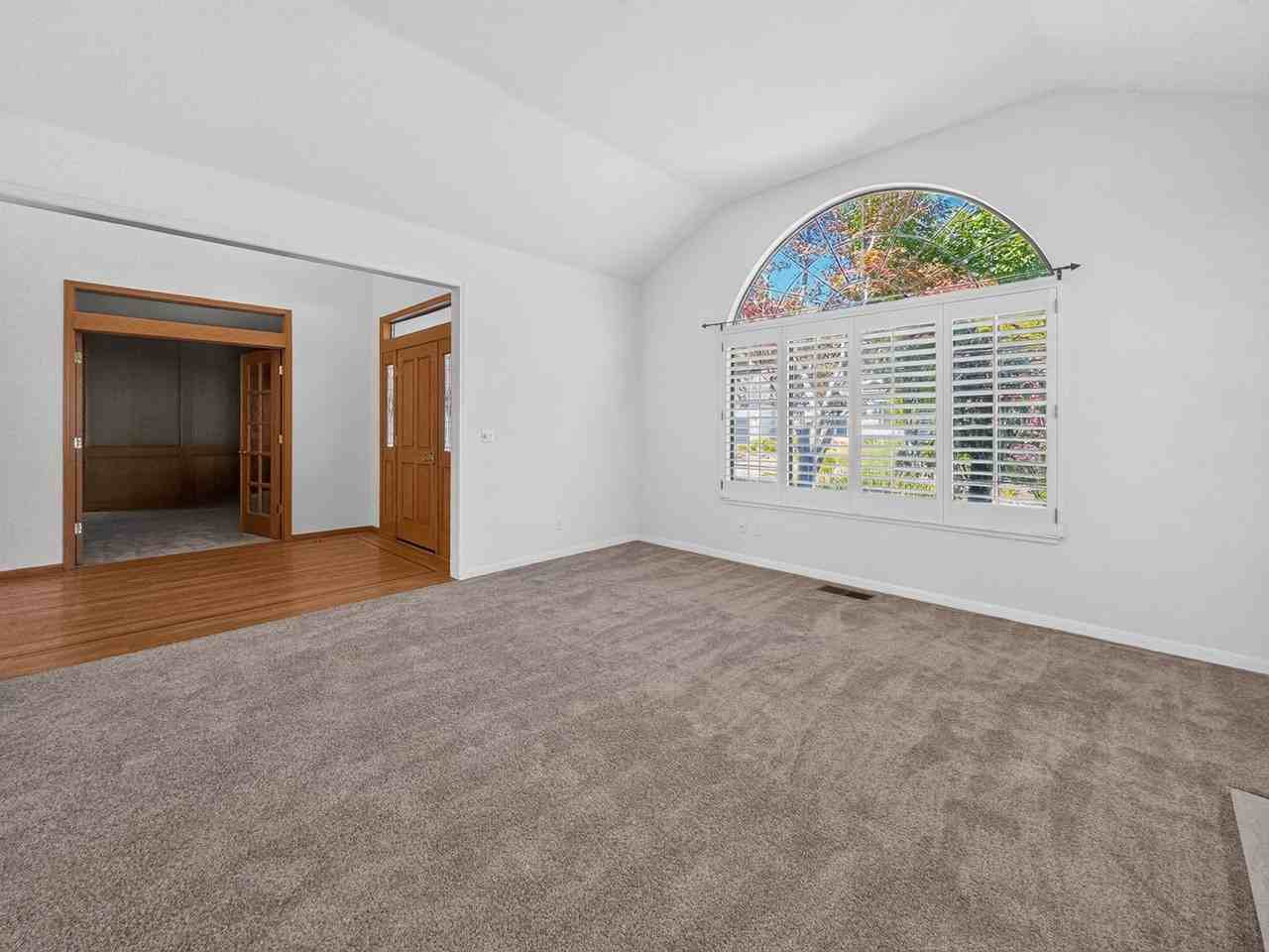 507 Woodfern Ct - Photo 7 of 50