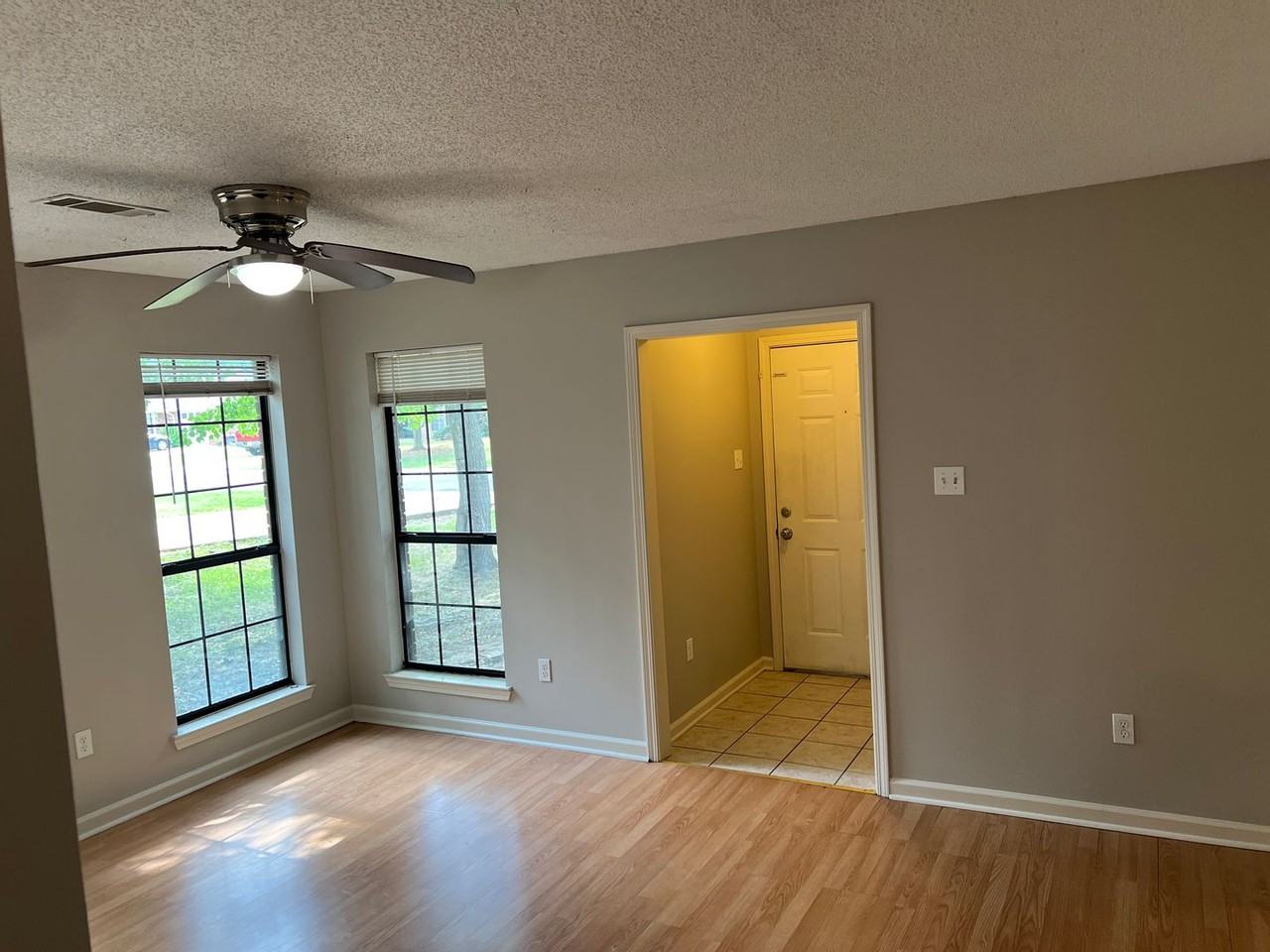 2135 Raintree Dr - Photo 4 of 14