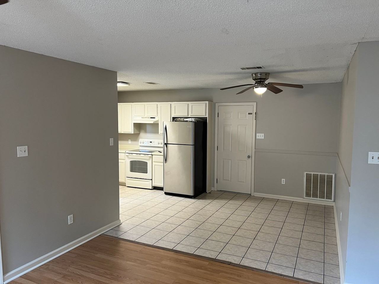 2135 Raintree Dr - Photo 7 of 14