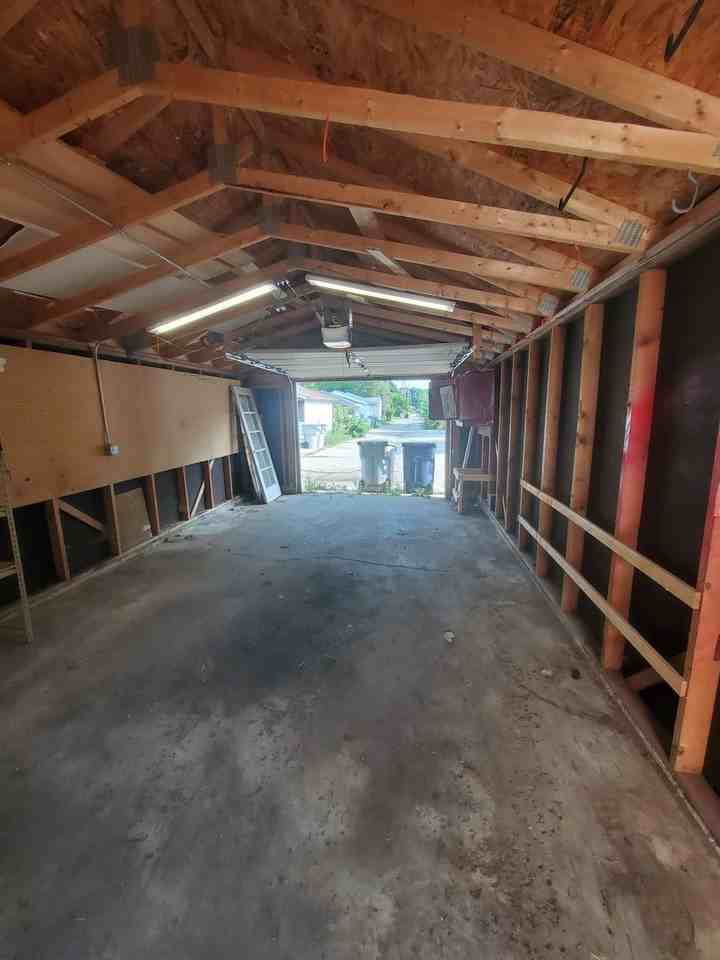 1018 E Wilbur Ave - Photo 3 of 12