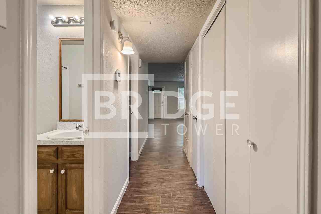 806 Prairie Creek Dr - Photo 7 of 16