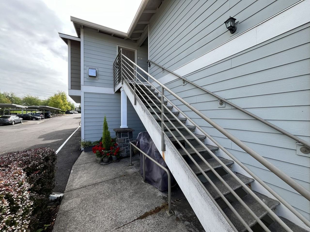 15074 Nw Central Dr #307 - Photo 3 of 17