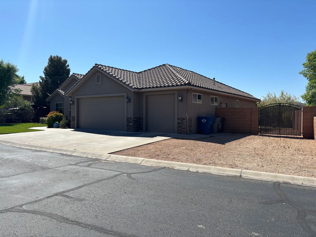 1630 E 2450 S #32 - Photo 3 of 29