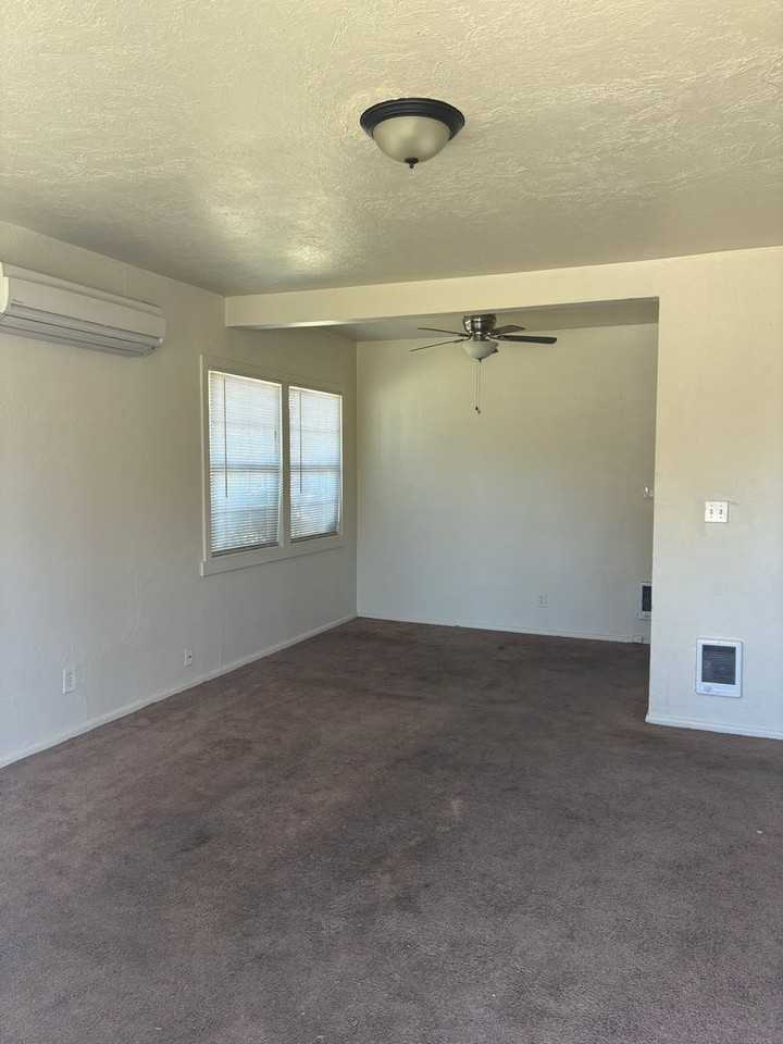 2811 Grand Blvd - Photo 5 of 16