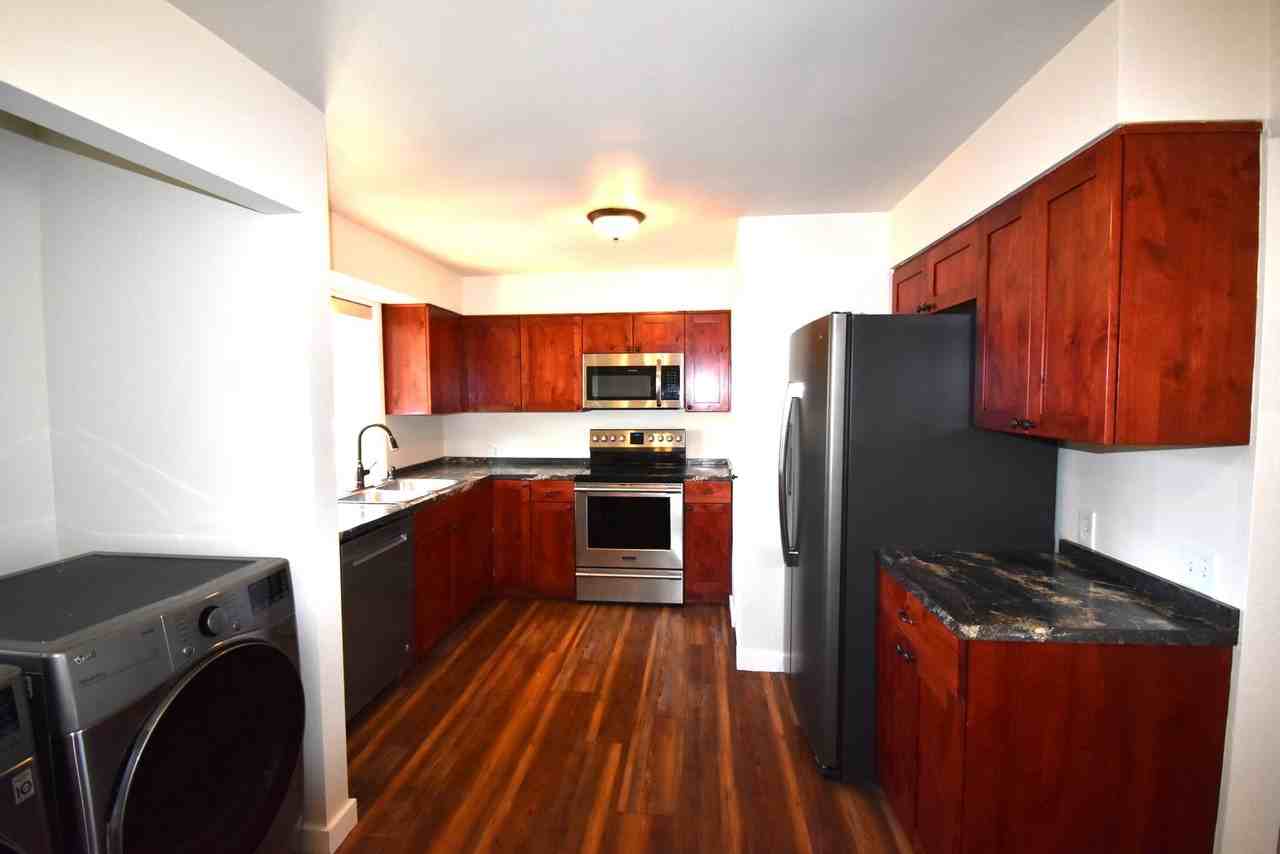 1174 1174 & 1178 Hiatt St. - Photo 2 of 12