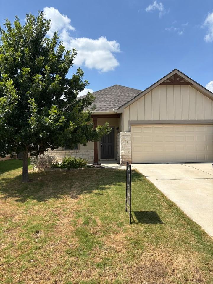 1101 Cliffbrake Way - Photo 4 of 28