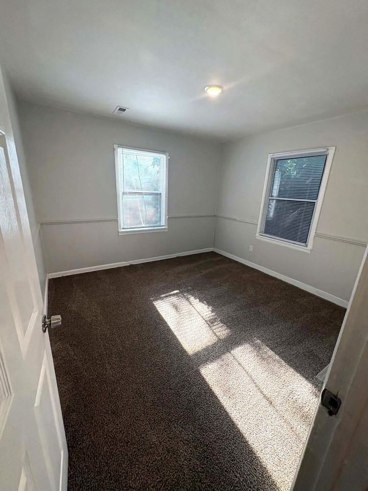 1615 N Holyoke Ave - Photo 6 of 9