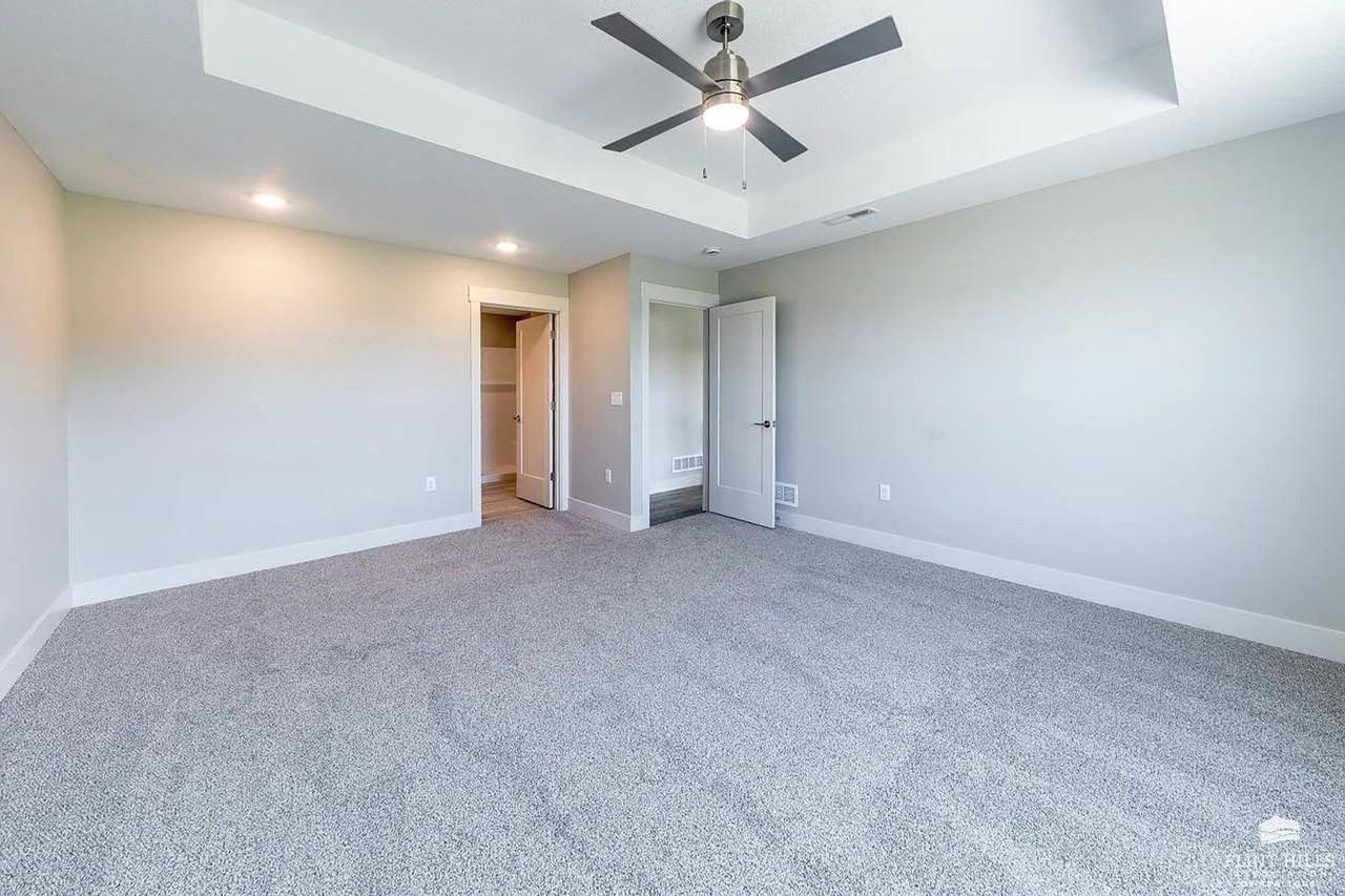 9168 Grammer Ct - Photo 4 of 21