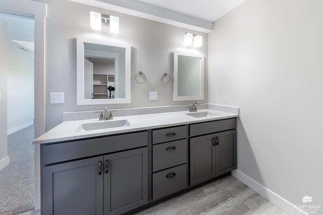 9168 Grammer Ct - Photo 6 of 21