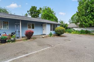 featured image of 2114 A St #4