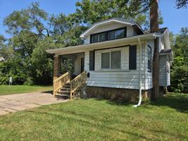 featured image of 2806 Ne Madison Ave
