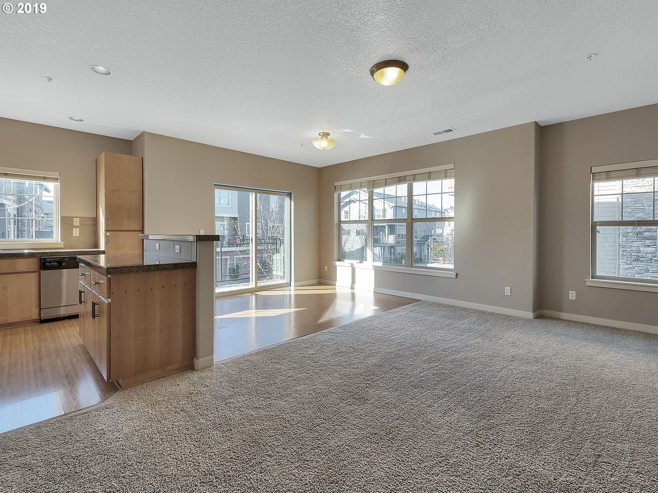 780 Ne Adwick Dr - Photo 3 of 35
