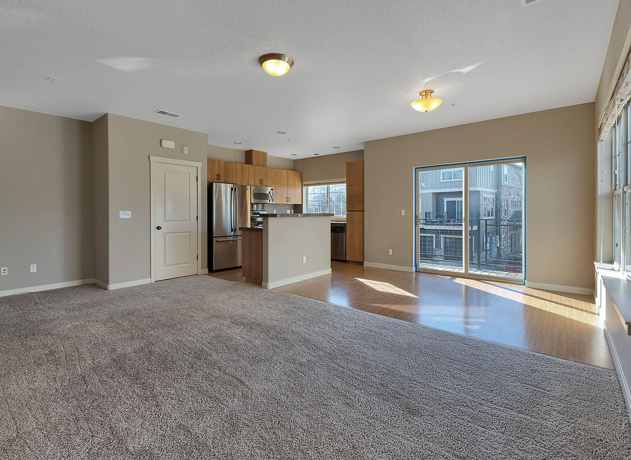 780 Ne Adwick Dr - Photo 4 of 35
