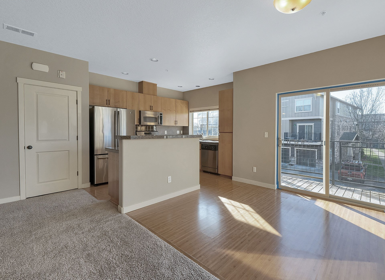 780 Ne Adwick Dr - Photo 5 of 35