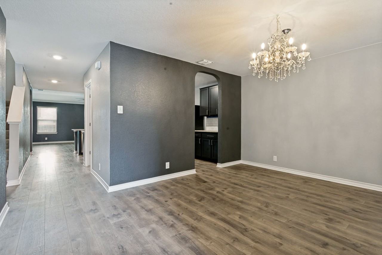 9908 Bratten Rise - Photo 4 of 25
