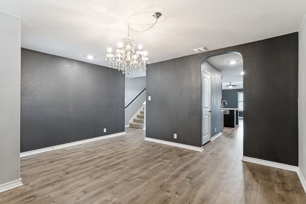 9908 Bratten Rise - Photo 5 of 25