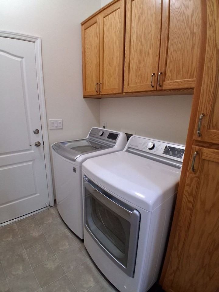 10374 N Sierra Vista Ave - Photo 7 of 23