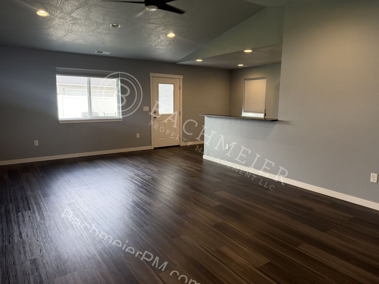 151 Sw Nye Ave - Photo 2 of 19