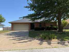 featured image of 307 E Pintail Dr