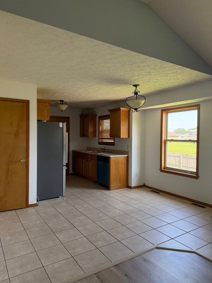 307 E Pintail Dr - Photo 2 of 12