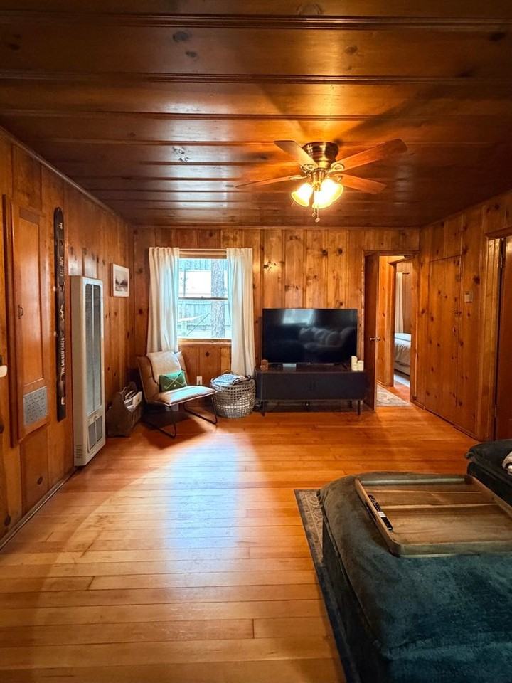 3396 Freel St - Photo 4 of 12