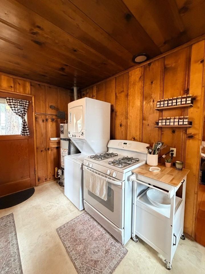 3396 Freel St - Photo 5 of 12
