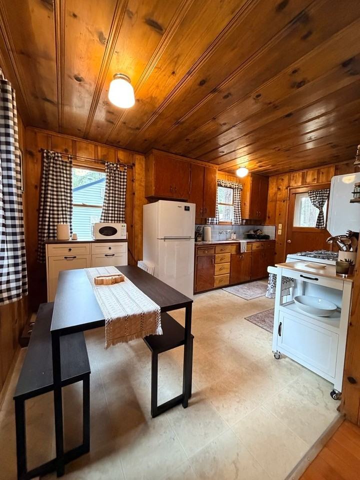 3396 Freel St - Photo 6 of 12