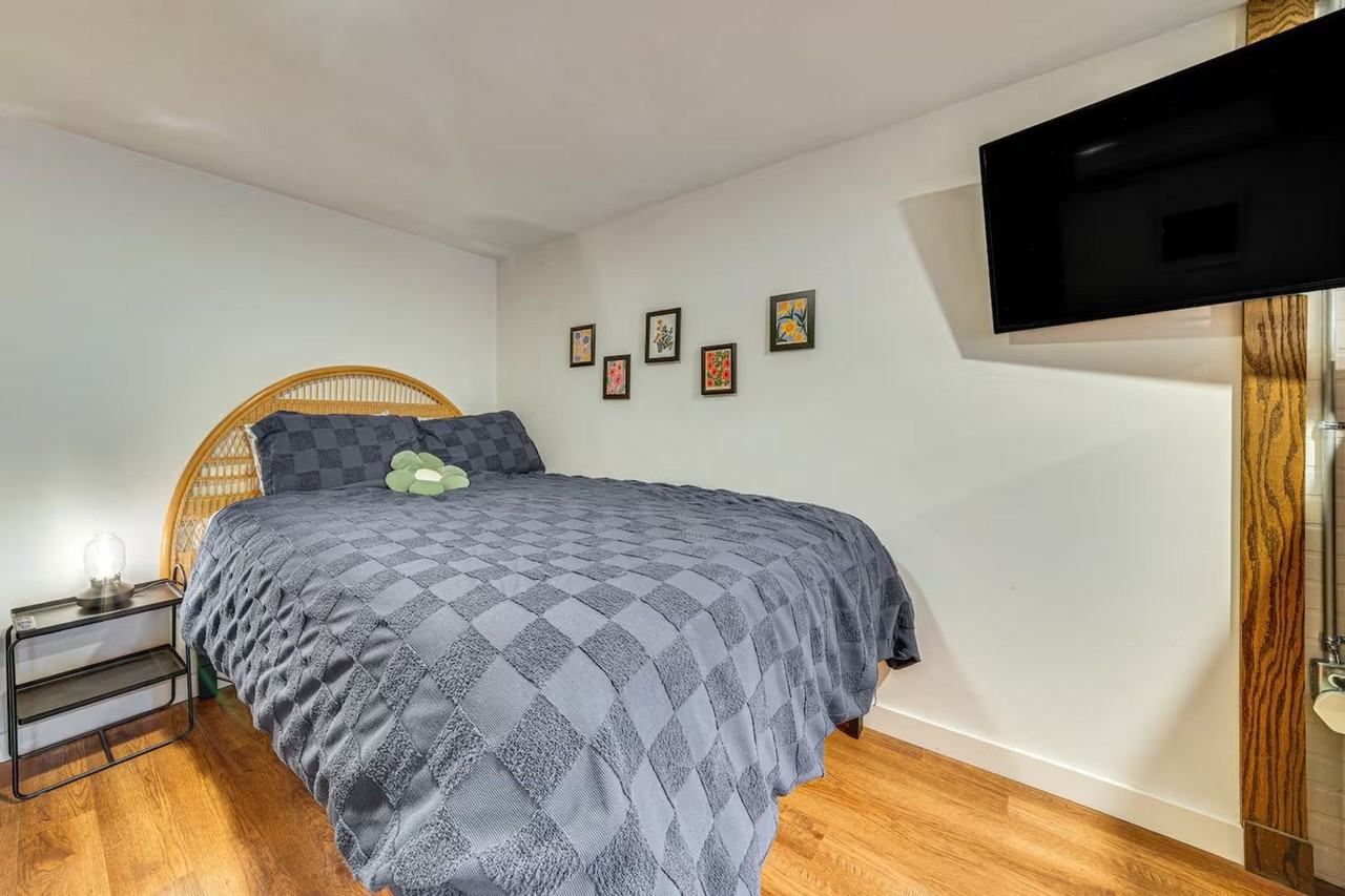 1421 S 134th St - Photo 4 of 28