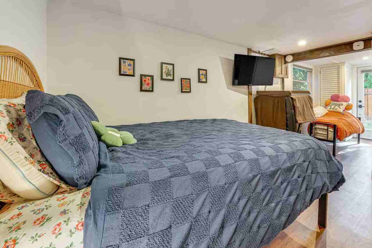 1421 S 134th St - Photo 6 of 28