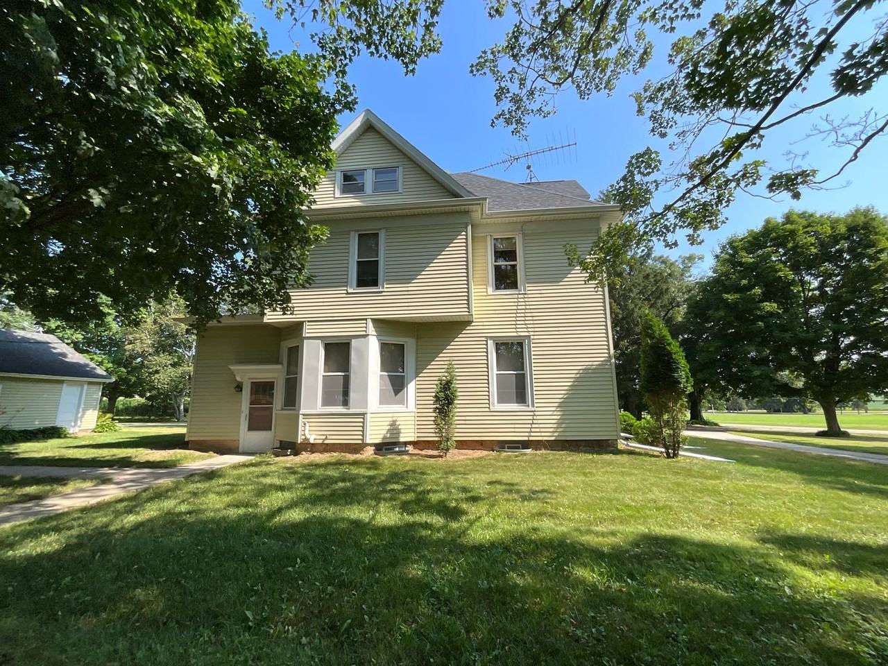 23216 Bergen Rd
