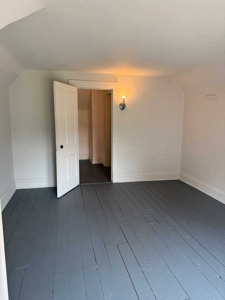 23216 Bergen Rd - Photo 3 of 21