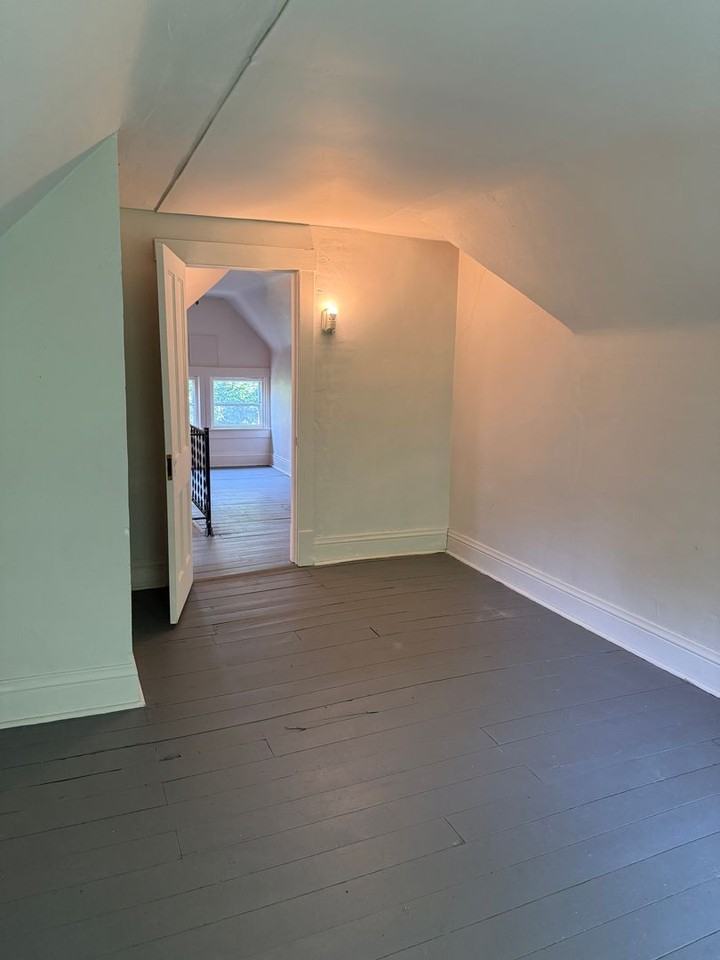 23216 Bergen Rd - Photo 6 of 21