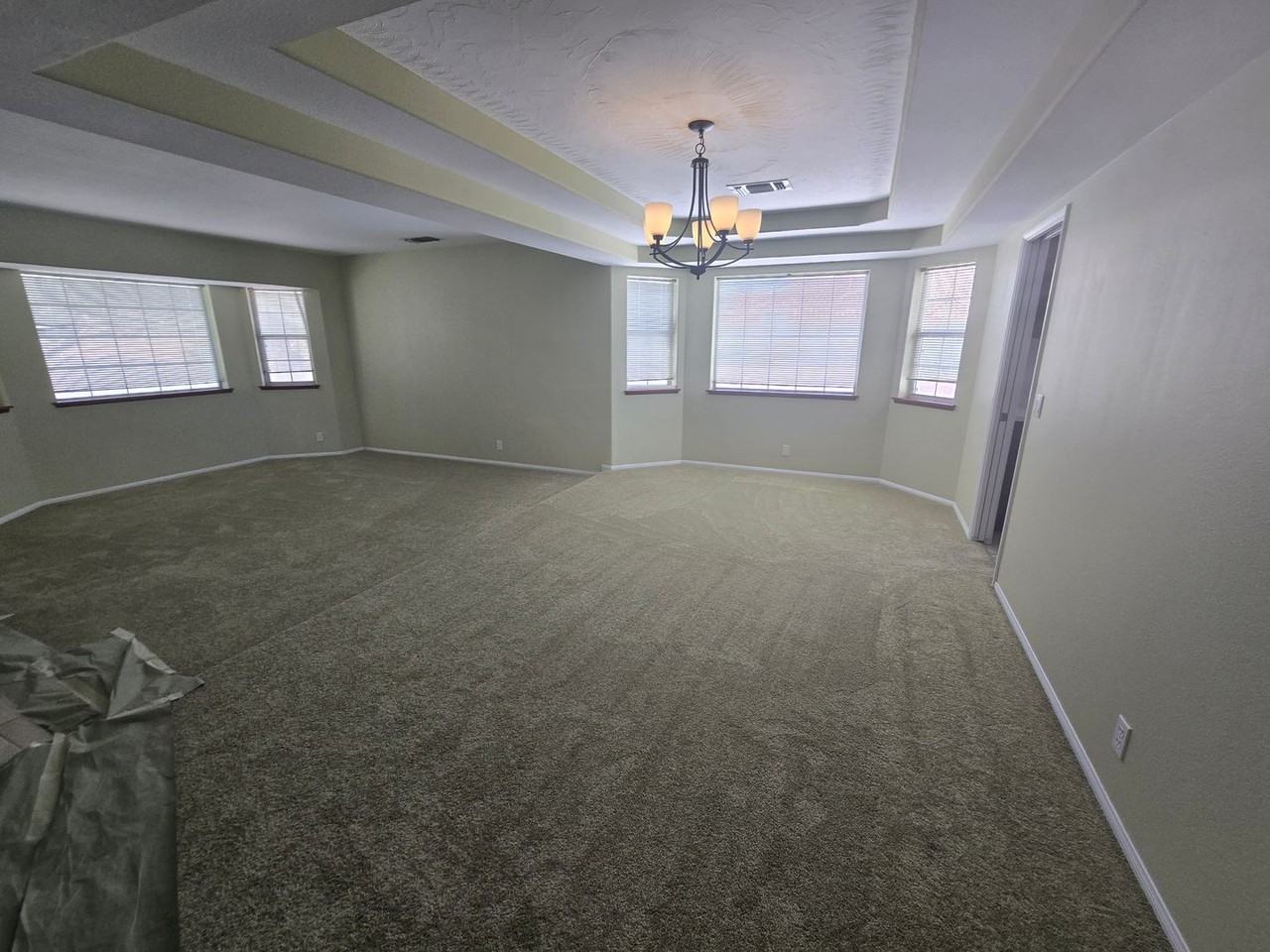 136 W Cielo Ave - Photo 2 of 17
