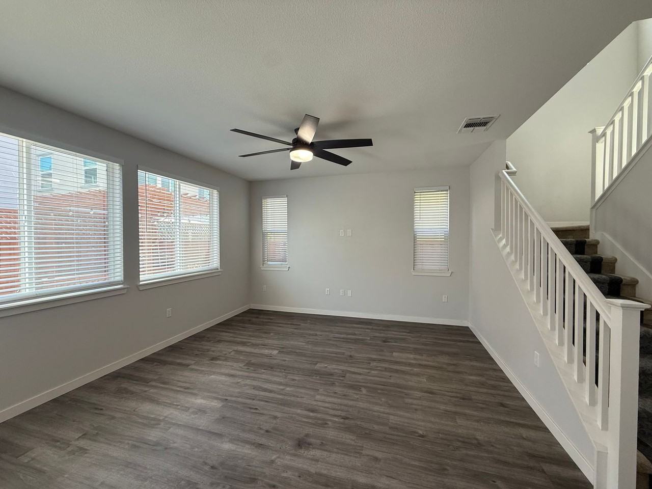 1261 Damasco Ln - Photo 3 of 16