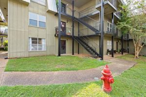 featured image of 119 Riverbend Dr