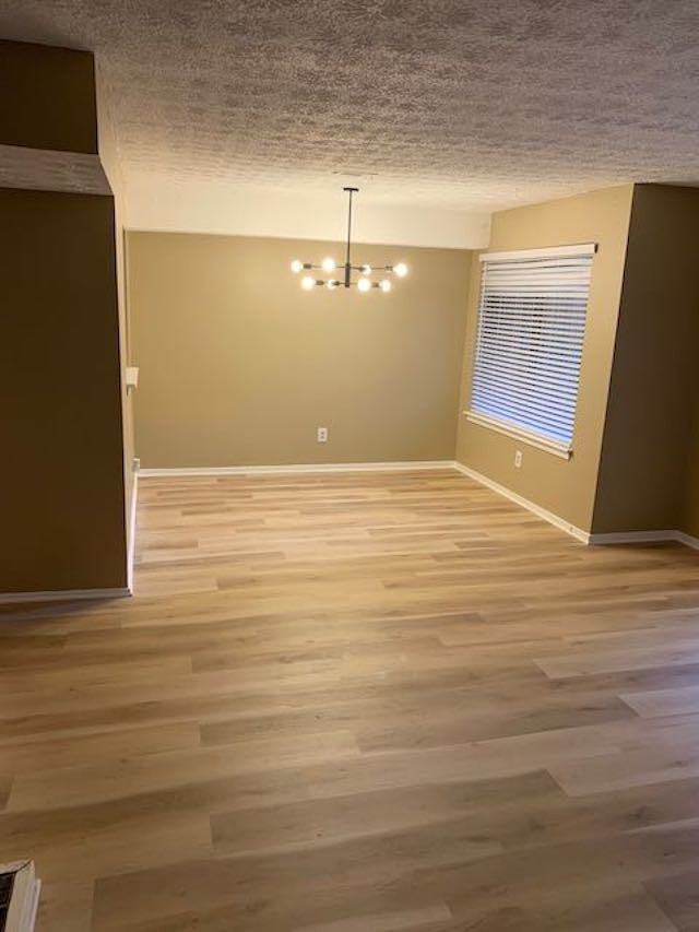 3105 Fairington Dr - Photo 4 of 20