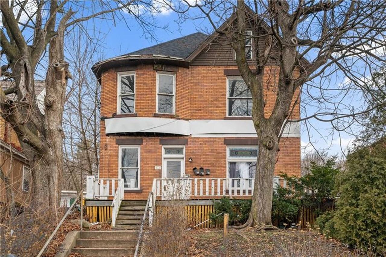 306 Broadway Ave